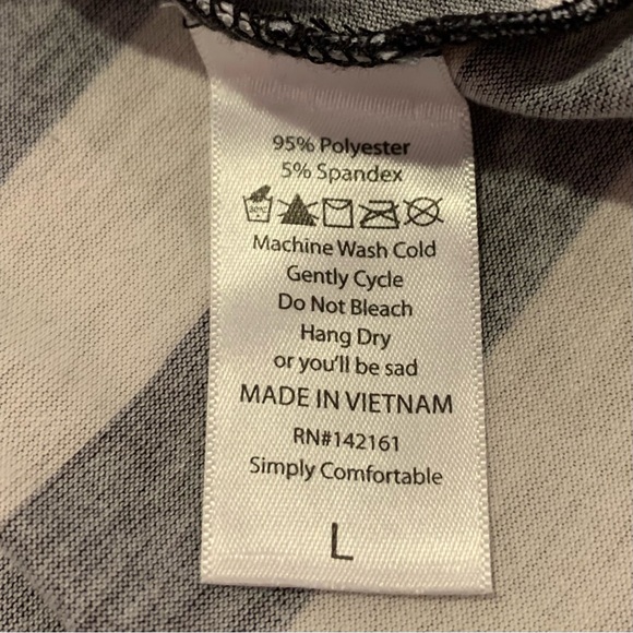 EUC LuLaRoe Large Perfect Tee. B&W - Picture 3 of 4